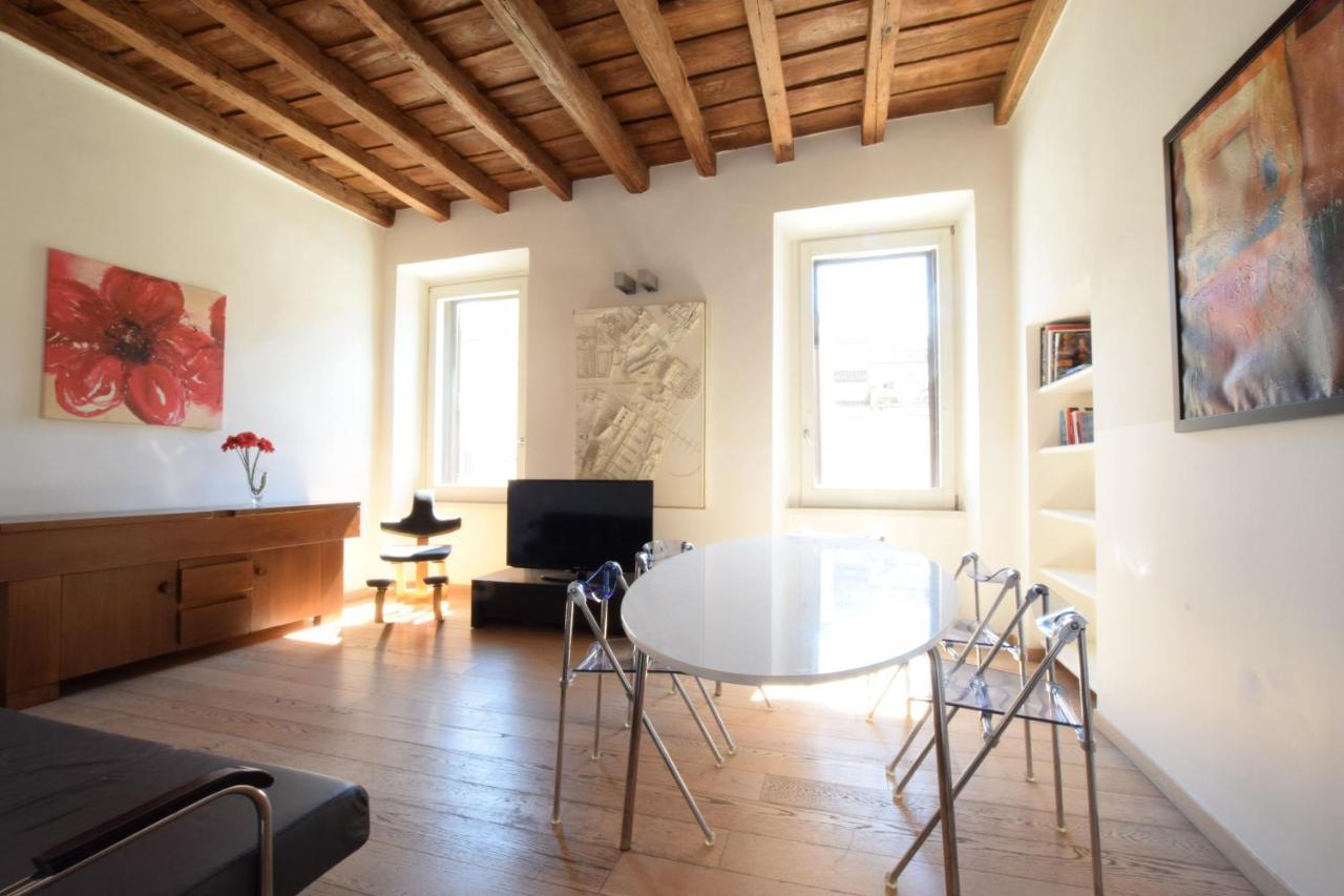 Modern Apartment In Campo De Fiori Rome Exterior photo