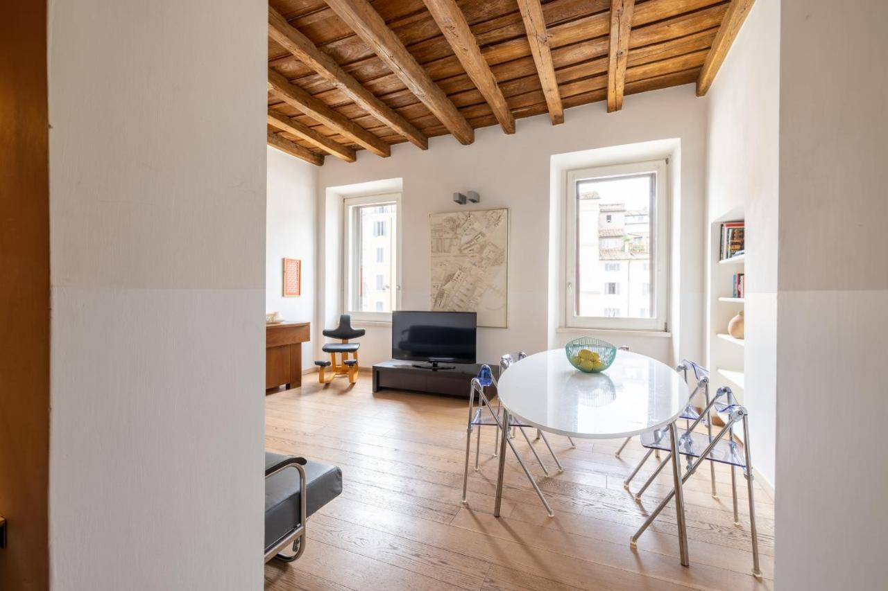 Modern Apartment In Campo De Fiori Rome Exterior photo