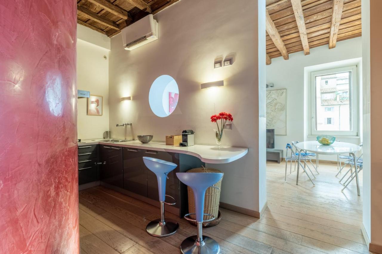Modern Apartment In Campo De Fiori Rome Exterior photo