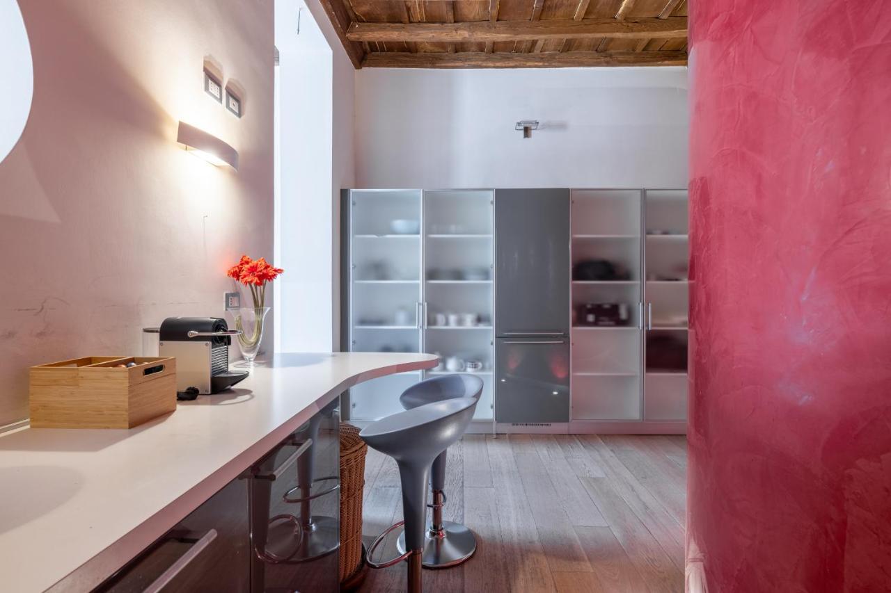 Modern Apartment In Campo De Fiori Rome Exterior photo